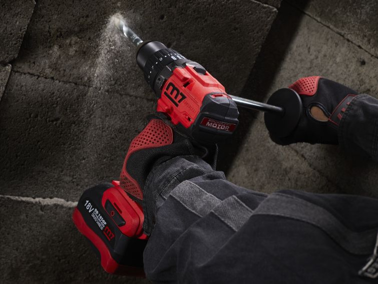 m7 Slagboremaskine/skruetrækker 18V batteri og oplader