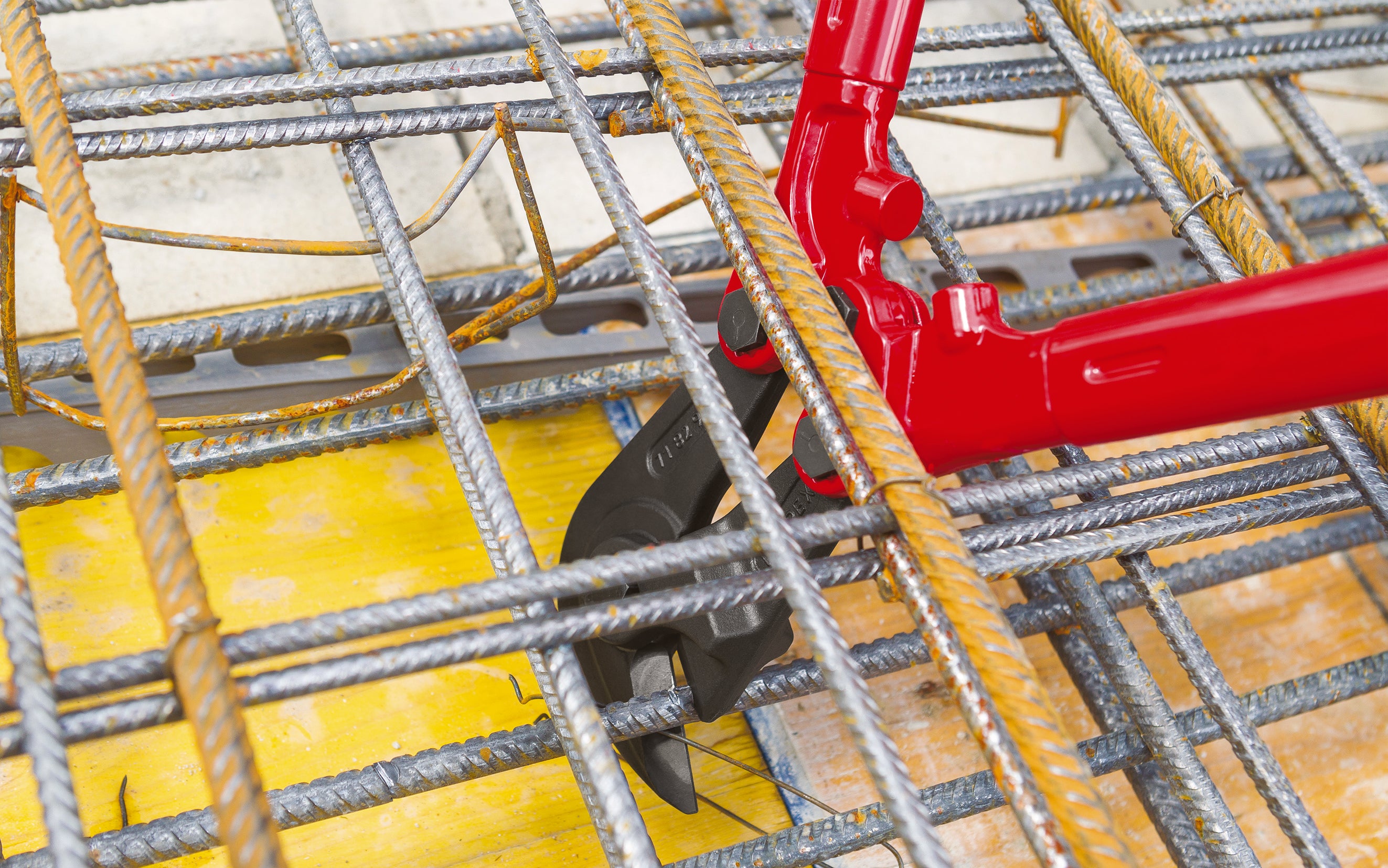 KNIPEX Forstærkningstæppeskærer 950 mm