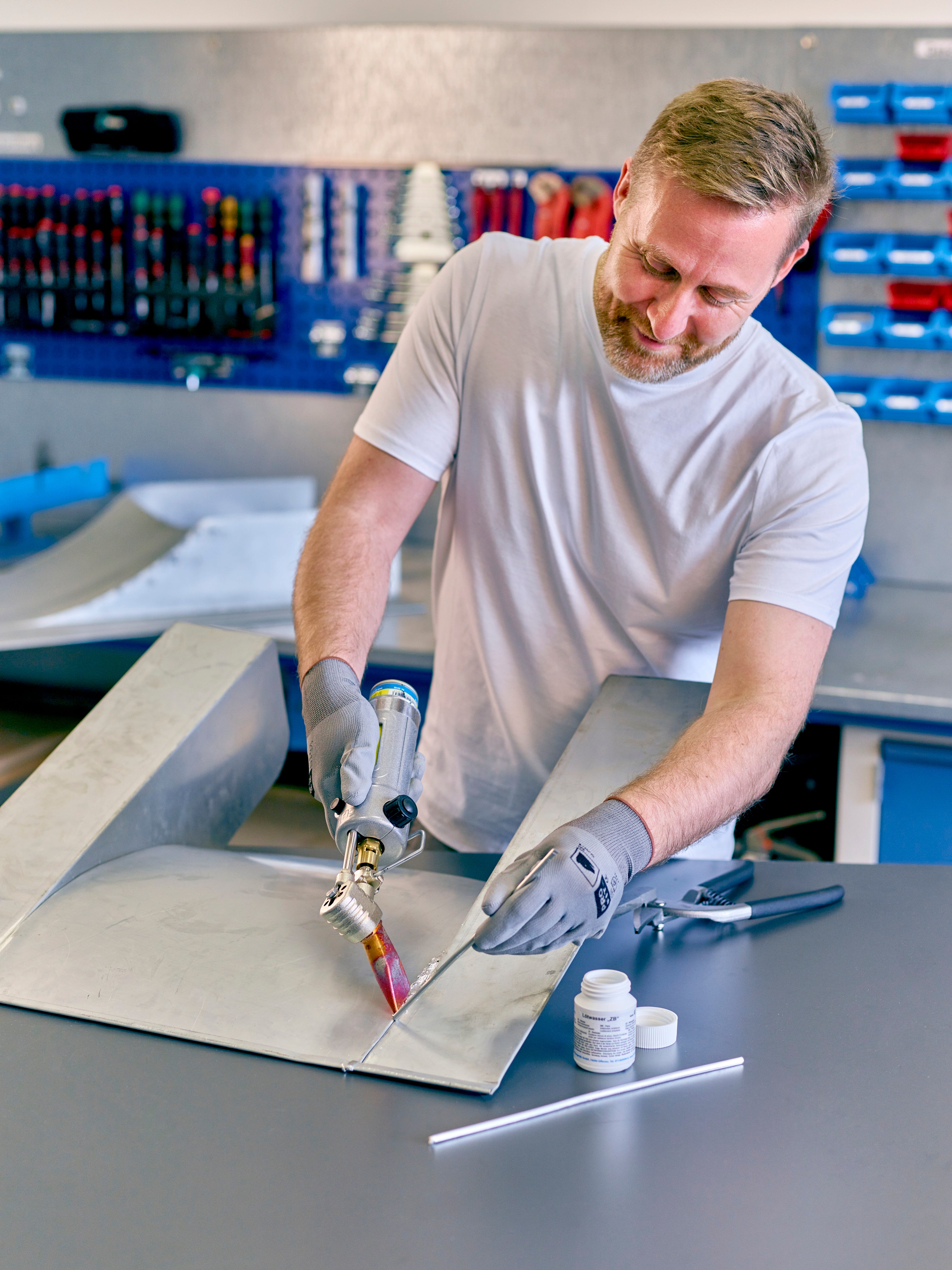 CFH Gasdrevet loddekolbe inkl. gasrør