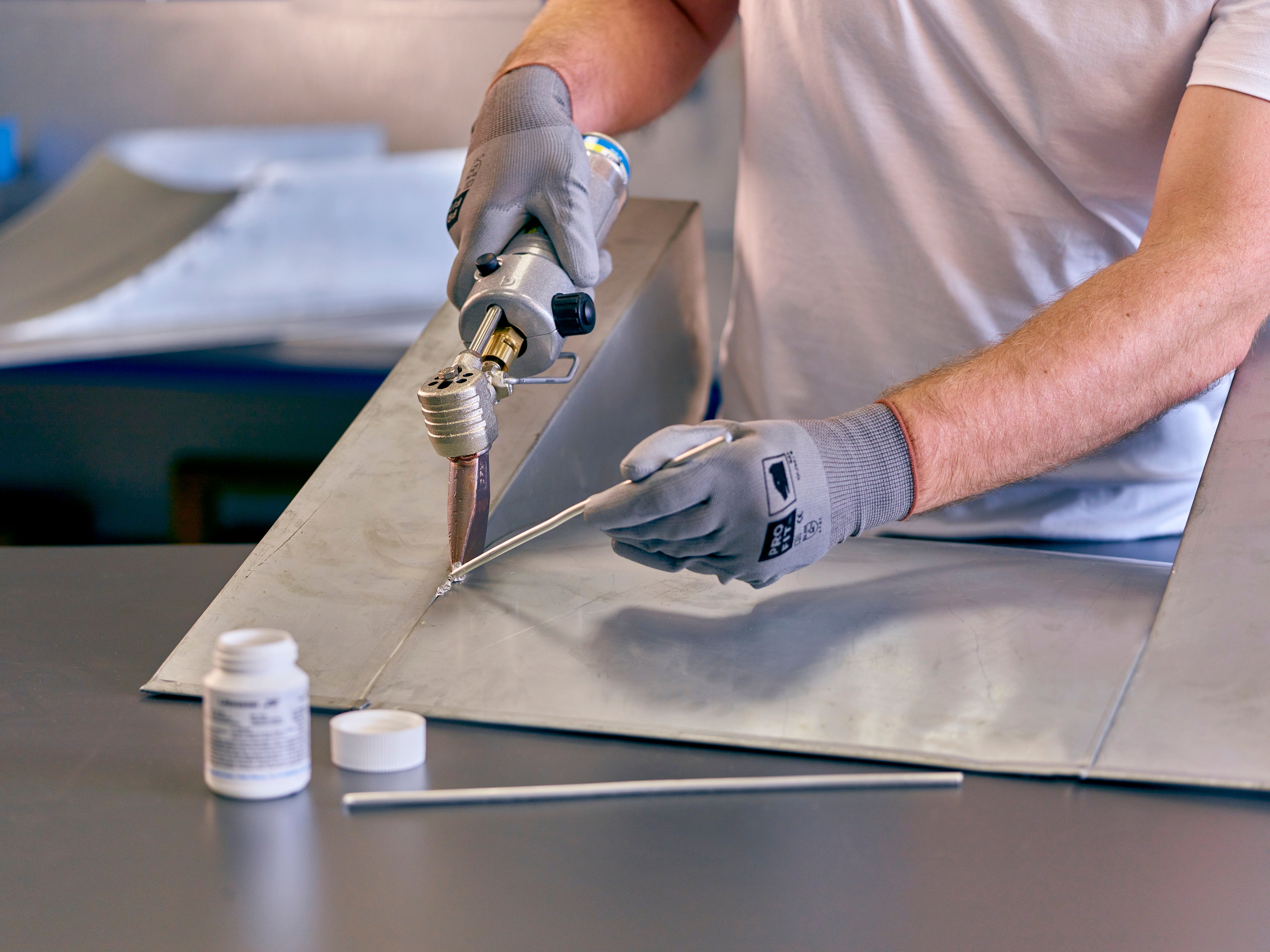 CFH Gasdrevet loddekolbe inkl. gasrør