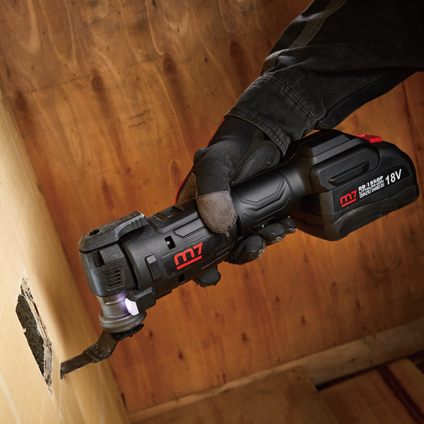 m7 Multiverktyg 18V inkl. 2 x batteri & laddare