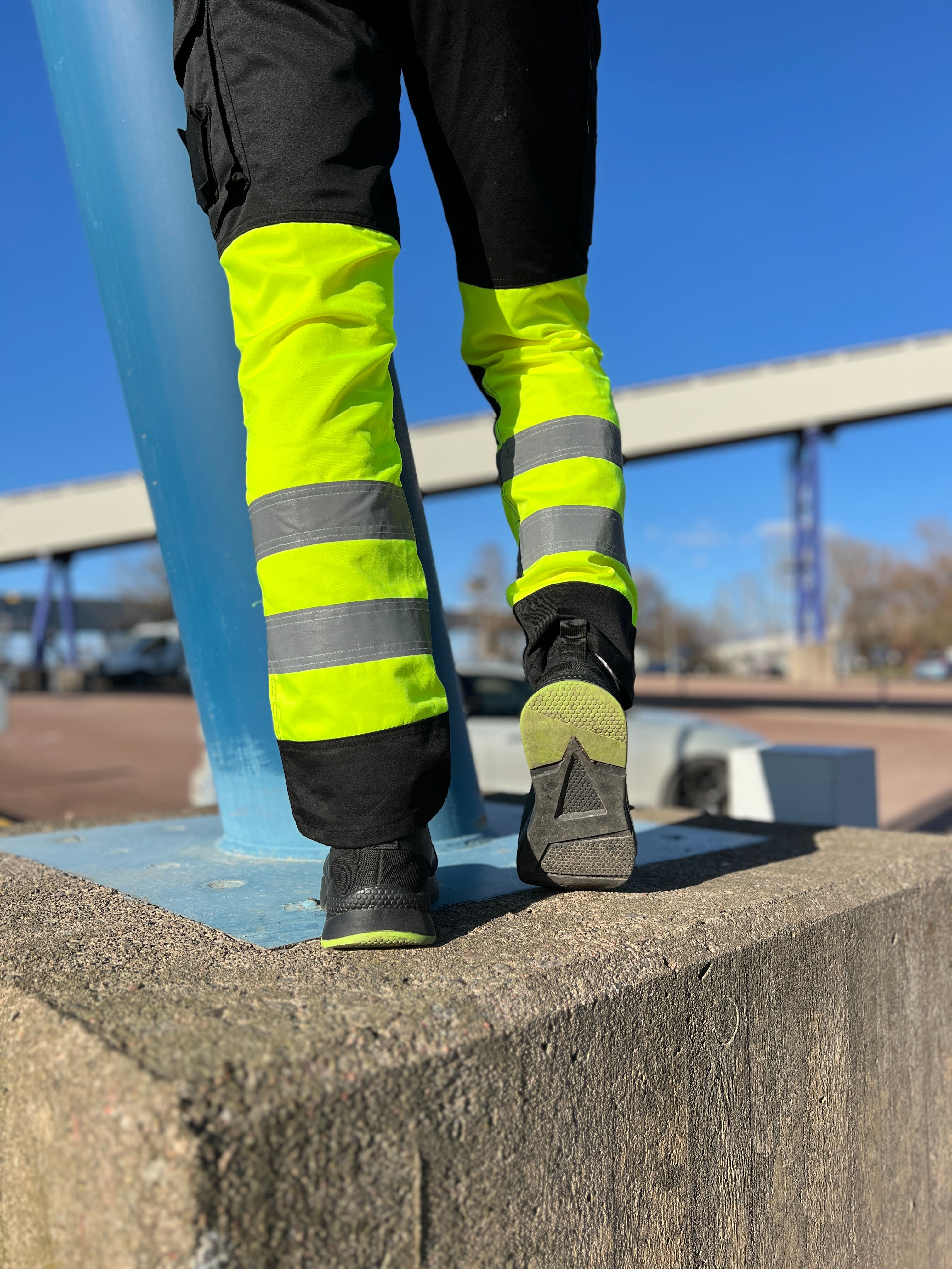 Arbejdssko i kulfiber